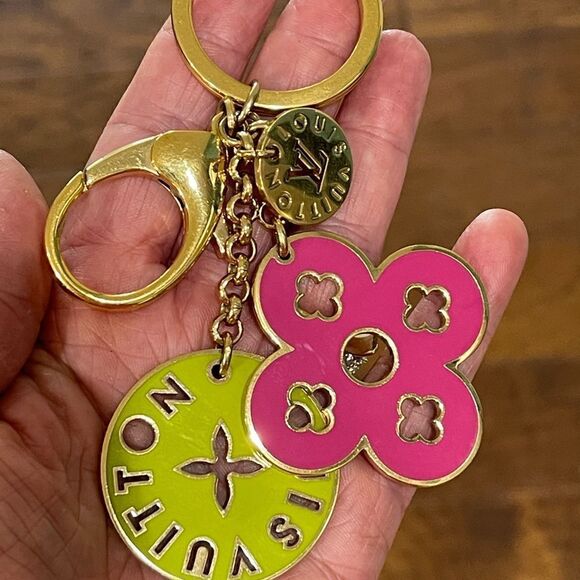 Louis Vuitton authentic bag charm or key ring. Different colors on each side. - Picture 3 of 7